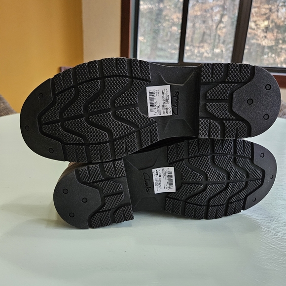 SOLD!!! NWB Clarks Morris Peak boots Sz 9 - Picture 5 of 8